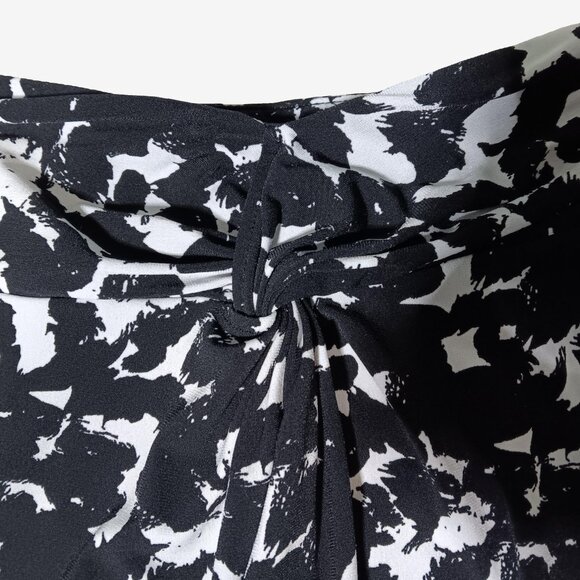 Cato brand black and white stretchy skirt, size M - Picture 2 of 6